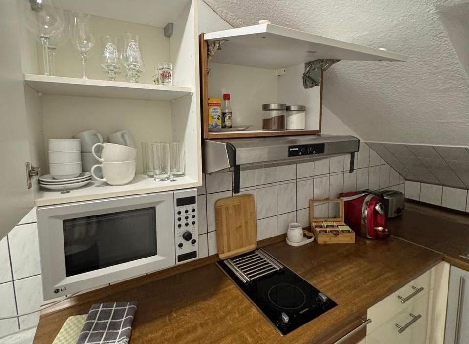 Marienhaus Apartment - Zentral, Parken, Netflix, Kontaktloses Einchecken Wuppertal Exteriör bild